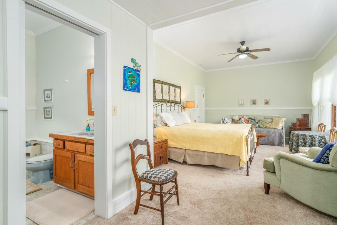 Old Hawaiian Bed And Breakfast Hilo Esterno foto